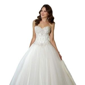 Sweetheart Beaded Corset Wedding Dress